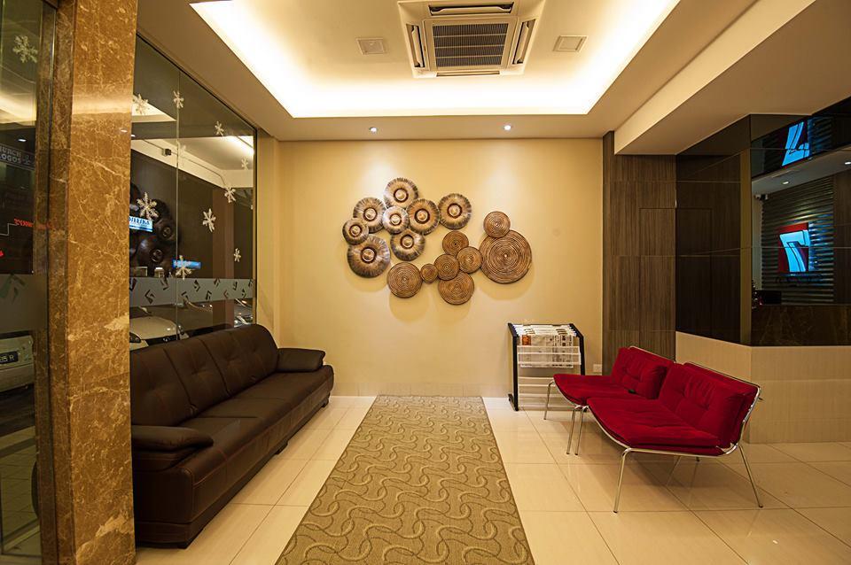 Seven Hotel Putatan Bagian luar foto